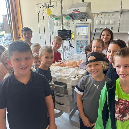 Erste- Hilfe- Training an einer Puppe!