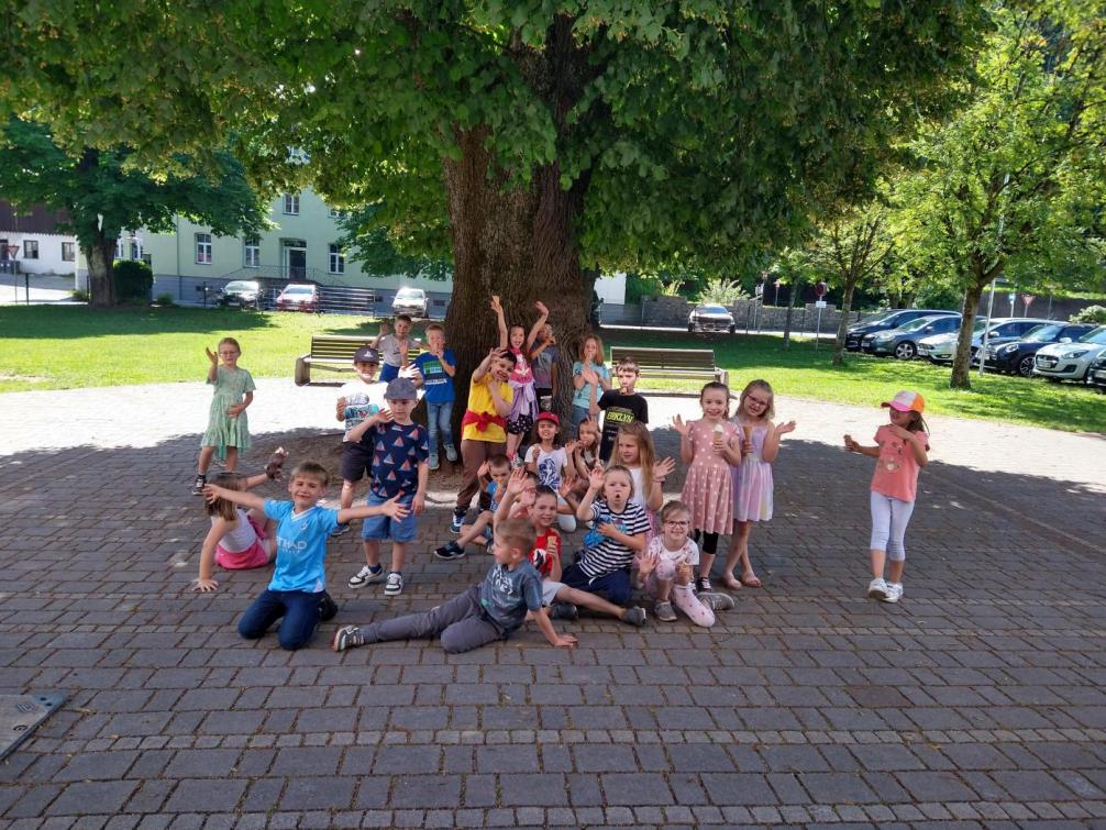 Klassenfoto 1b  