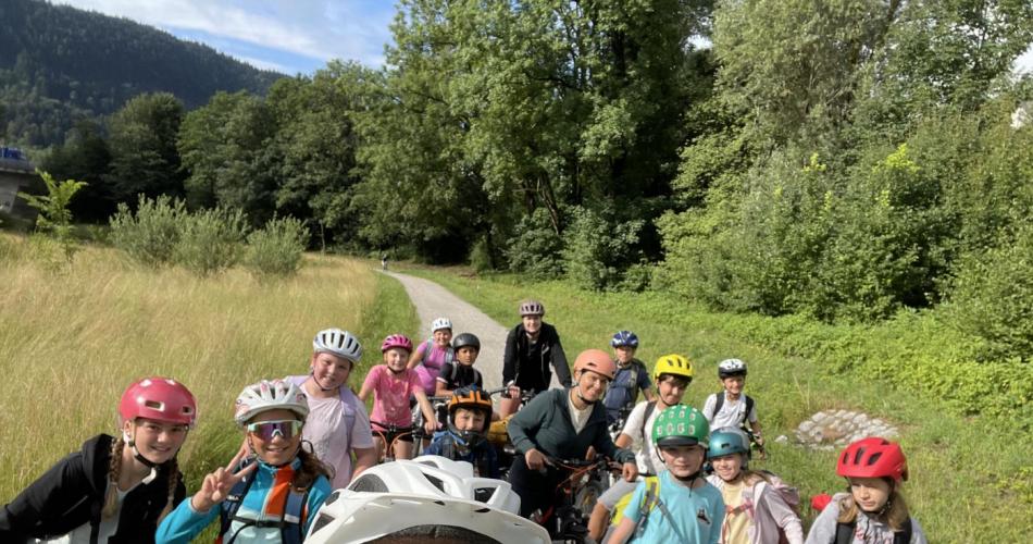 Die 4c machte auf ihrer Radtour von Kirchbichl nach Kufstein einen kurzen Zwischenstopp.